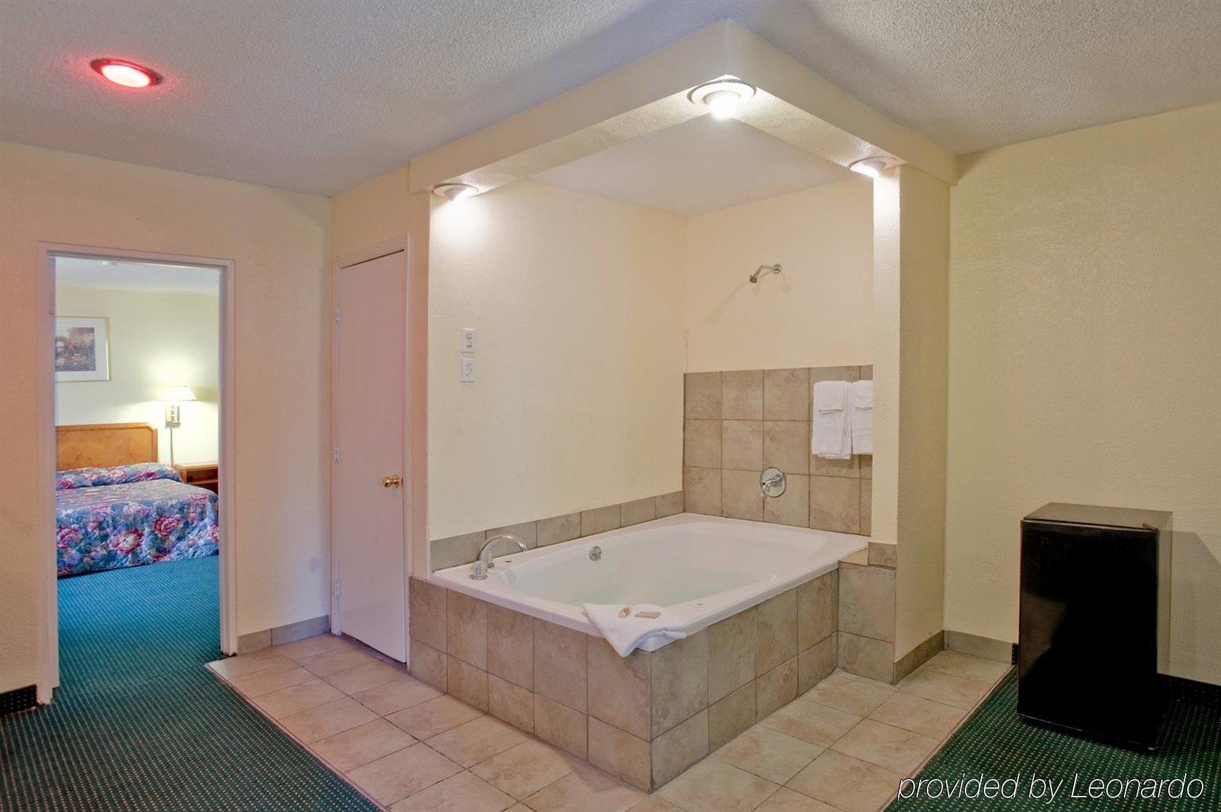 Americas Best Value Inn-Саванна Экстерьер фото